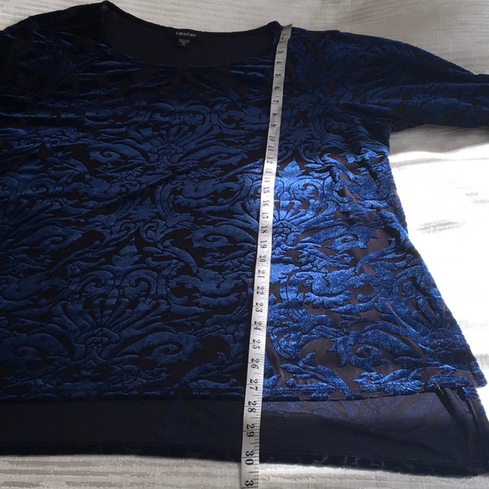 Karen Kane flocked tunic top